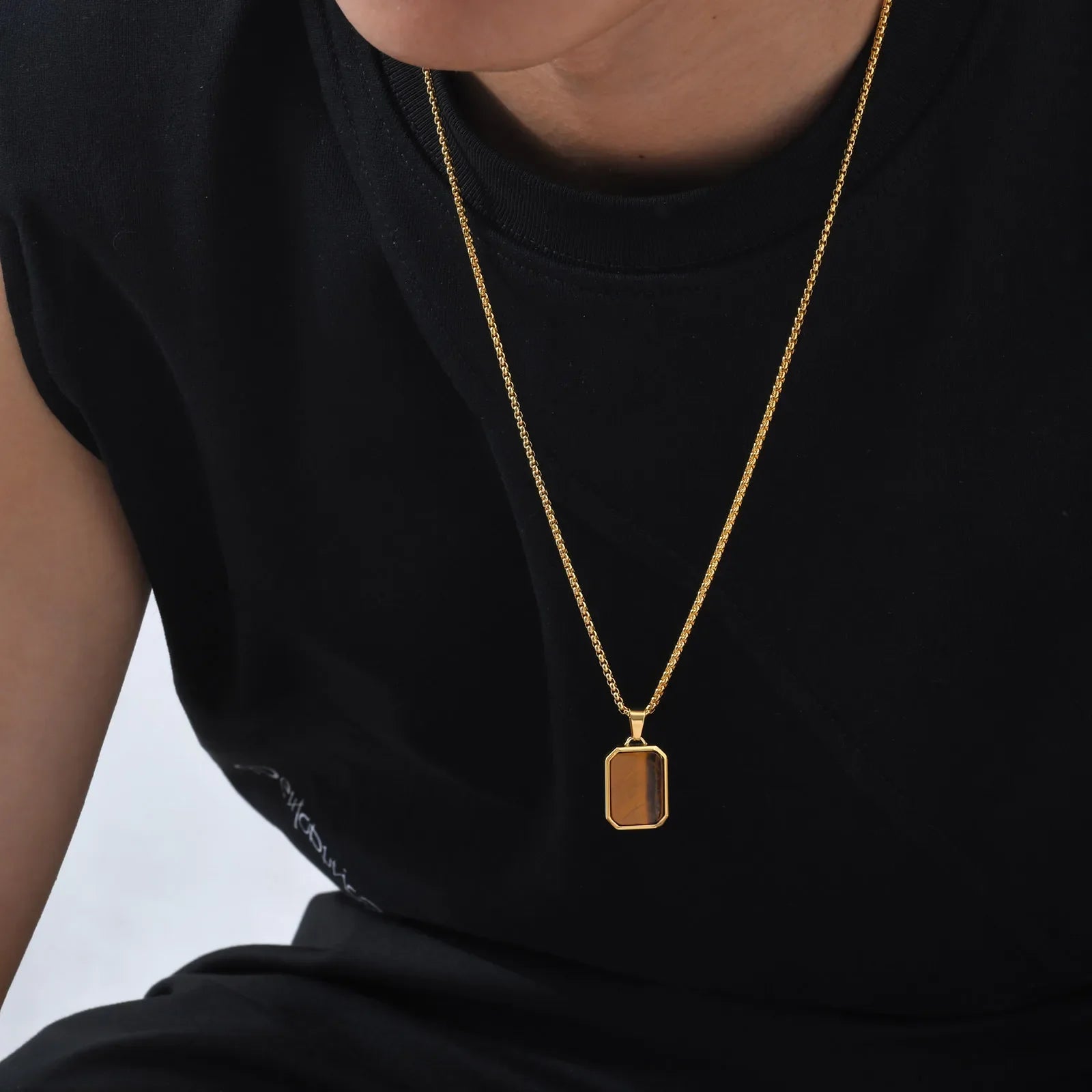 Collier homme pierre naturelle œil de tigre, monture et chaîne en acier noirci